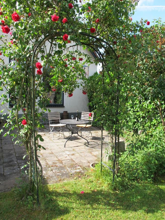De Slaapmus Bed & Breakfast Boven-Leeuwen Exterior photo